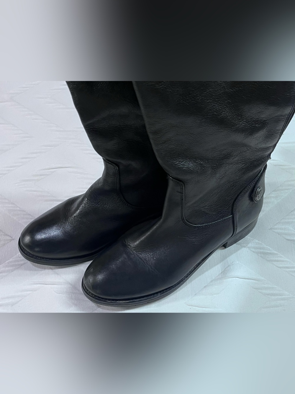 Arturo Chiang Black Leather Calf Button-Accent Boots Size 7.5 - Picture 3 of 8